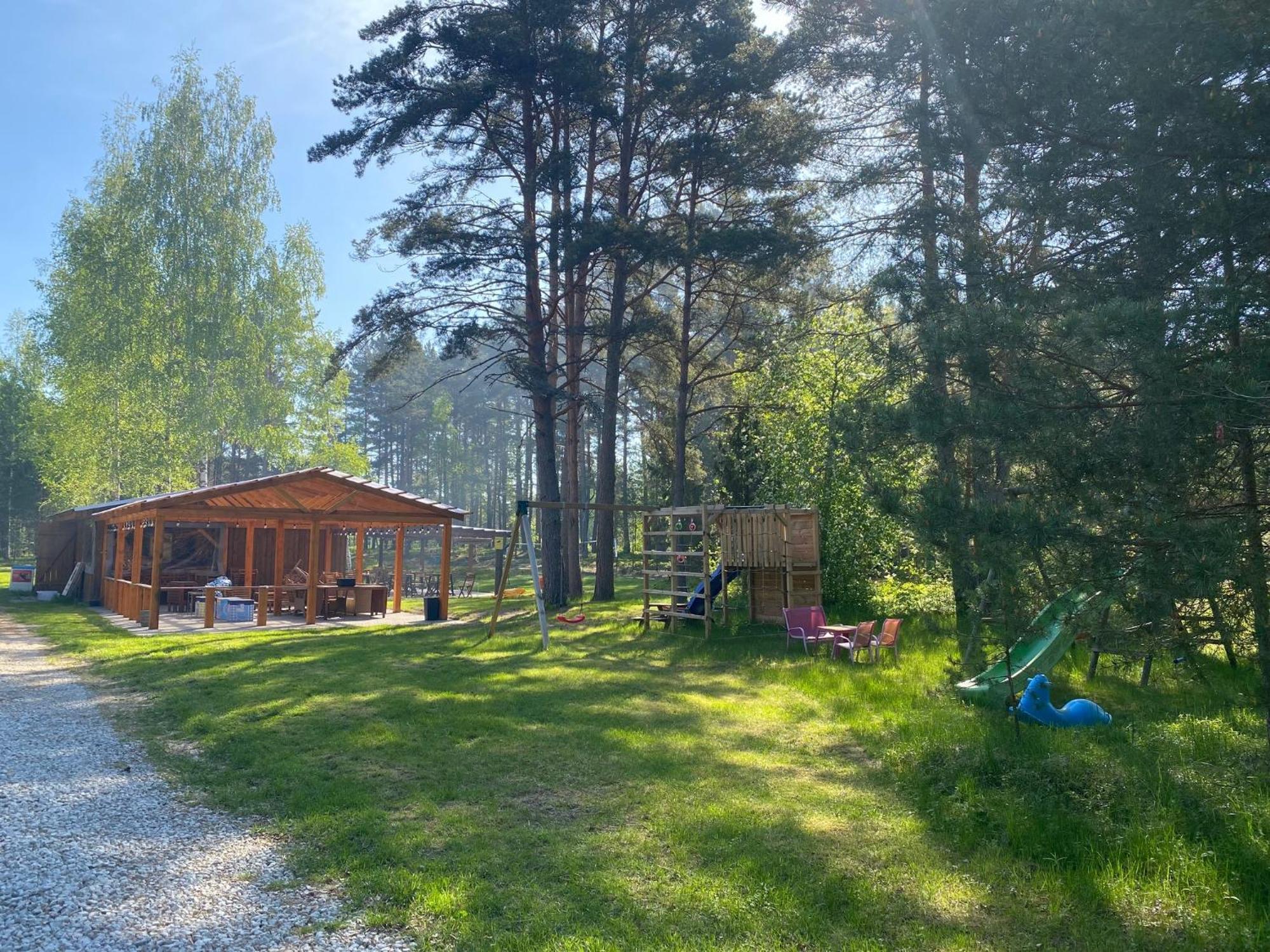 Metsaaeaere Accommodation Uulu Buitenkant foto