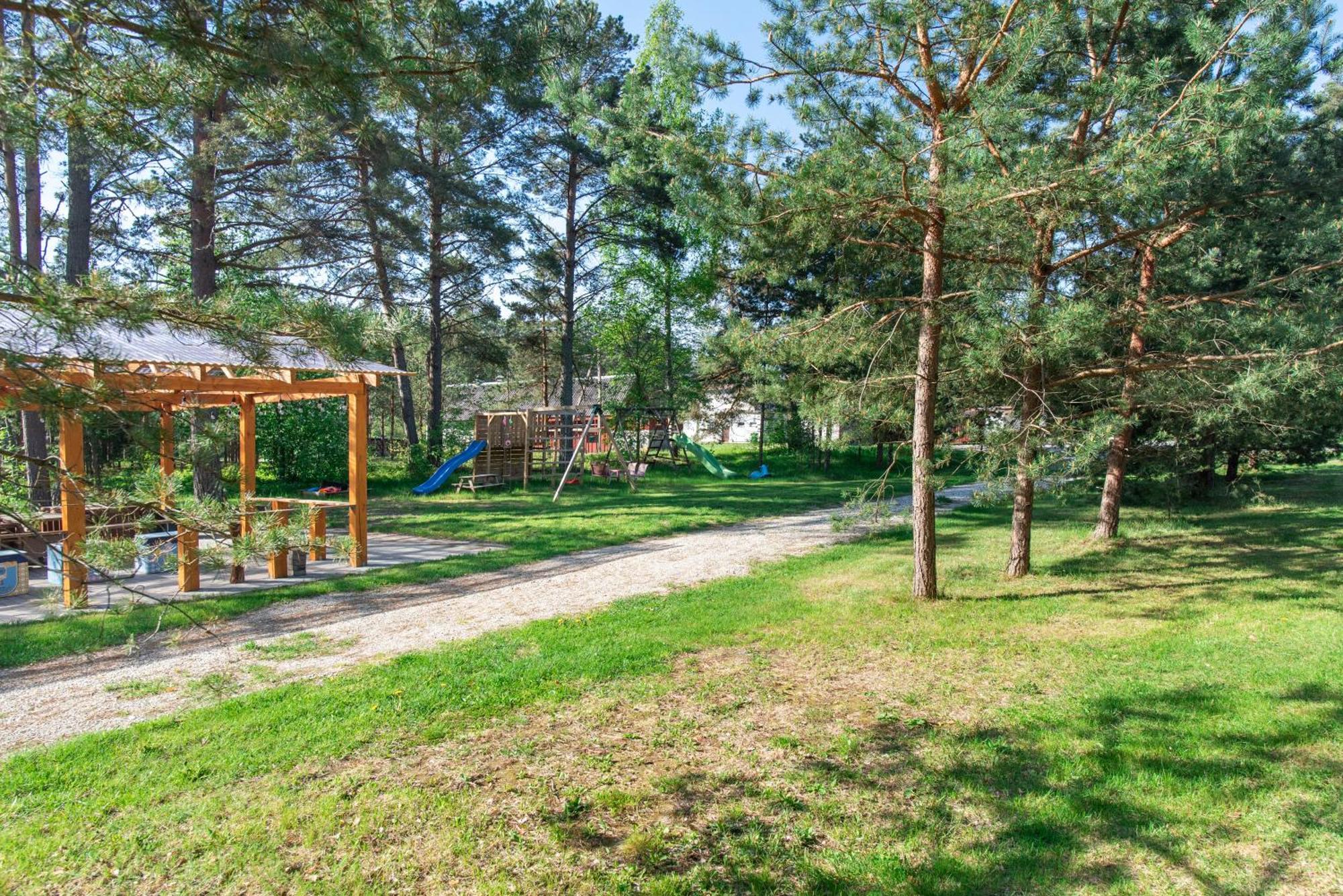 Metsaaeaere Accommodation Uulu Buitenkant foto